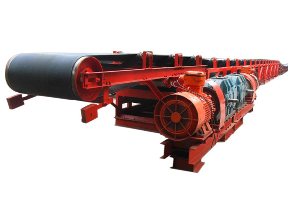 Pásový dopravník s rozšíreným typom