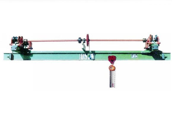 Ručne ovládaný žeriav s jednoduchým nosníkom